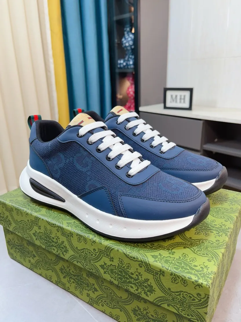 Men's shoes 💰440🌹🌹[GUCCI] Gucci's new lace-up casual men's shoes are on the market first, and the materials and workmanship are superior to all versions on the market. The highest quality shipped first-layer cowhide with imported original perforated materials➕Genuine leather lining, privately molded soft outsole, high foot comfort, imported special materials highlight the brand's unique charm, high-end customization 38-44